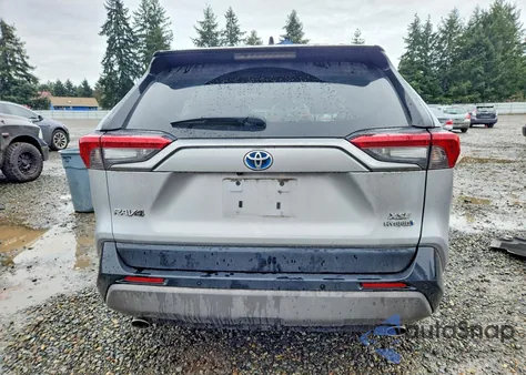 2020 Toyota Rav4 Hybrid Xse z USA, uszkodzony, nr VIN 2T3EWRFV8LW060507